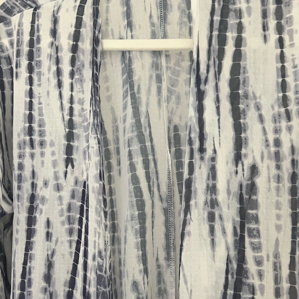 Sheer Kimono - Picture 2 of 2